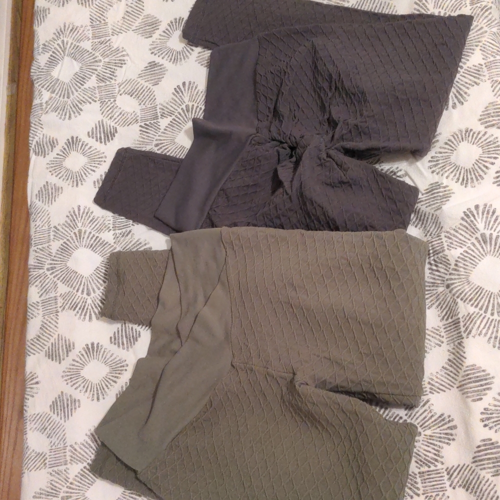 Pair of workout capri leggings. Size small